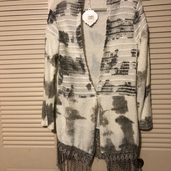 Simply Couture NWT Ladies Cardigan Sweater/Duster in Size Medium. Gray/White - Picture 2 of 15
